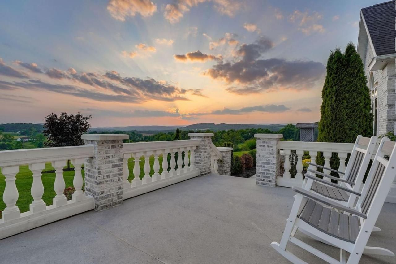Willow Brook Mansion