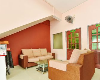 Spot On 90163 Kpfb Roomstay 2 - Куала Теренггану - Лоббі