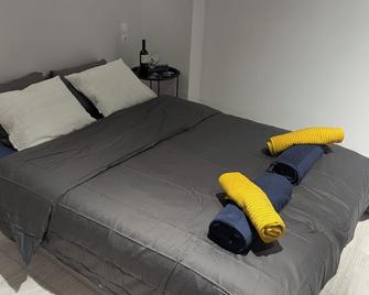 Central Patras Intimate Escape - Patras - Schlafzimmer