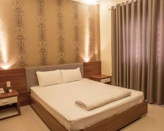 Trieu Khang Hotel - Cam Ranh - Bedroom