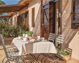 Tenuta Saracone - Montalto di Castro - Patio
