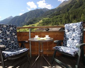 Karlspitze -Natur Pur Appartementhaus - Platz - Balkón