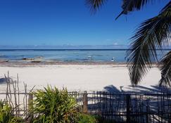 Romantic room with access to beach ideal for 2 guests, in Kigomani, Zanzibar - Kigomani - Plage