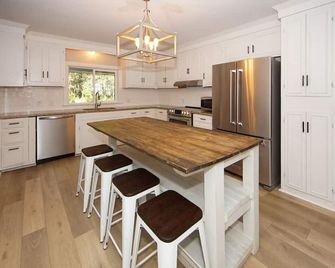 Lake Moultrie Home With Private Boat Ramp - Moncks Corner - Kitchen