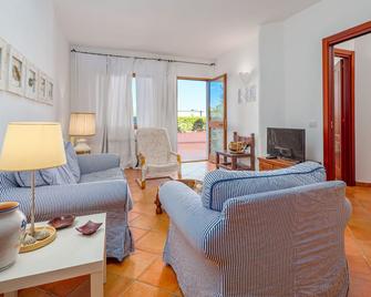 Casa Erica - بالاو - غرفة معيشة