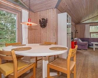 6 person holiday home in Glesborg-By Traum - Fjellerup - Comedor
