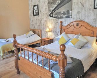 3 bedroom accommodation in Keiss, near Wick - Wick - Bedroom