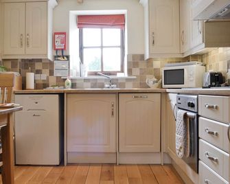 1 bedroom accommodation in East Meon, Petersfield - Petersfield - Kitchen