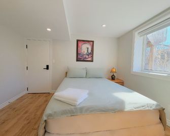 Cozy Home in Richmond Hill with Free Parking - Richmond Hill