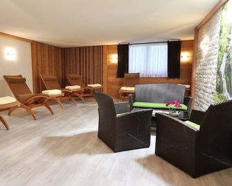 Hotel Klosterbräustuben - Zell am Harmersbach - Wohnzimmer