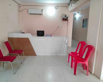 OYO 822025 Hotel Sun City - Patna - Lễ tân