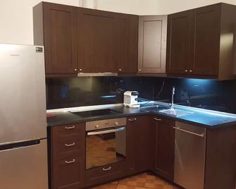 Lovely 2-bedroom apartment in Kalamaria with AC, WiFi - Kalamaria - 廚房