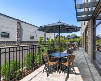 Xstay Suites Mansfield - Mansfield - Balkon