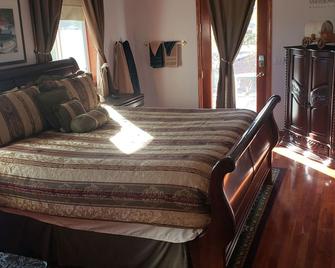 The Arizona Lighthouse Llc - Clarkdale - Bedroom