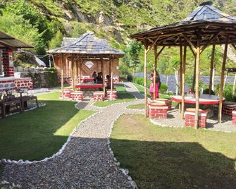 Vedic Vibes Nature Resort, Chamba (Hp) - Chamba - Patio