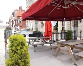 Clapham South Dudley Hotel - לונדון - פטיו