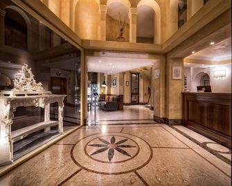 B&B Hotel Firenze Pitti Palace al Ponte Vecchio - פירנצה - לובי