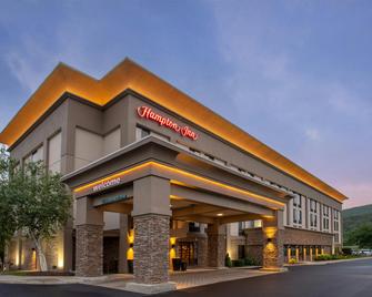 Hampton Inn Fishkill - Fishkill - Building
