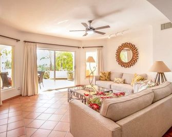 3br/3ba Ocean View Perfect For Families - San José del Cabo - Ruang tamu