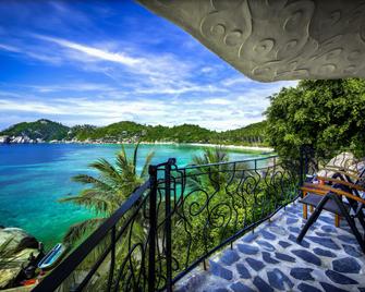 Jamahkiri Dive Resort & Spa - קו טאו - מרפסת