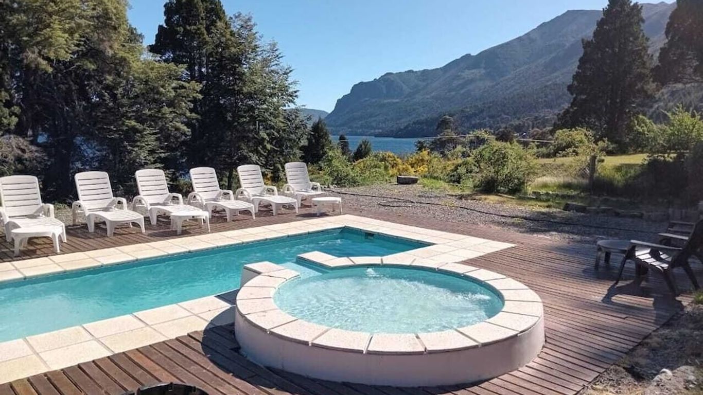 Casa del Lago Resort