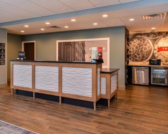 Hampton Inn by Hilton Omaha Airport, IA - Carter Lake - Rezeption