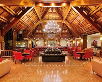 Intercontinental Hotels Mzaar (Mountain Resort & Spa) By IHG - Kfardebian - Lobby