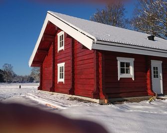 Cozy cabin in wonderful environment at lakeside - Perstorp - Building