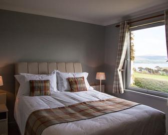Fairways Lodge B&B - Acharacle - Bedroom