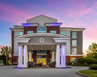 Holiday Inn Express & Suites Newberry By IHG - Newberry - Edificio