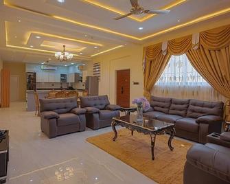 Kingstelescape - East Legon Stay - Accra - Living room