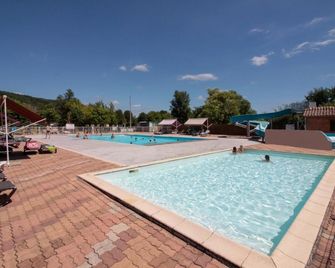 Camping le Rocher de la Granelle - Le Bugue - Басейн