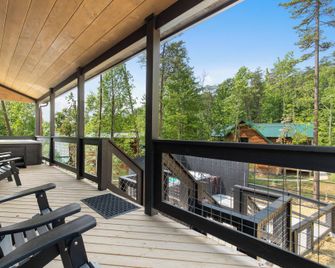Spool Time by Smoky Cove Resort - Sevierville - Balkon