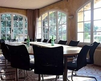 Hôtel Le Manoir - Apt - Dining room