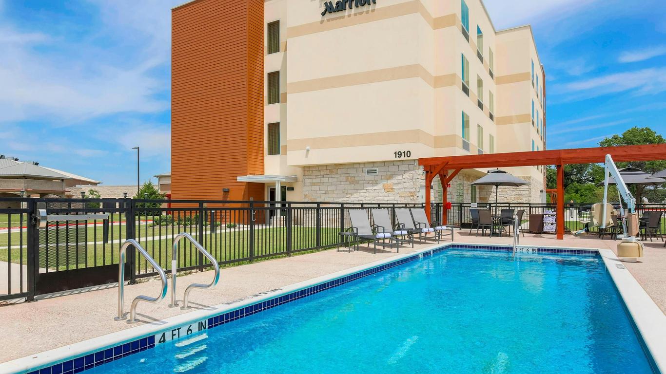 Fairfield Inn & Suites by Marriott Decatur at Decatur Conference Center