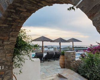 Pyrgaki Hotel - Parikia