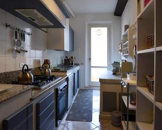 room & breakfast canalino 21 - Módena - Cocina