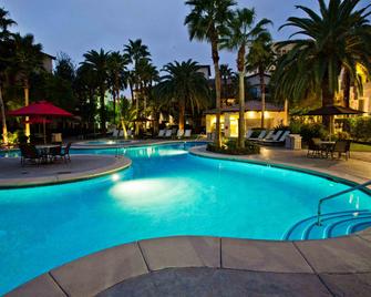 托斯卡納套房與賭場酒店 - 拉斯維加斯 - 游泳池