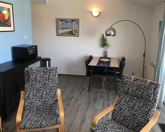 Holiday apartment Julianadorp aan Zee for 1 - 2 persons with 1 bedroom - Holiday apartment in one or - Julianadorp - Sala de estar