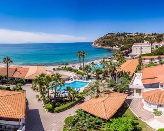 Villaggio Baia D'ercole - Ricadi - Zwembad