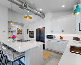 409 Washington Ave - Cape Canaveral - Cuisine