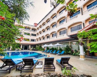 Khemara Angkor Hotel & Spa - Siem Reap - Pool