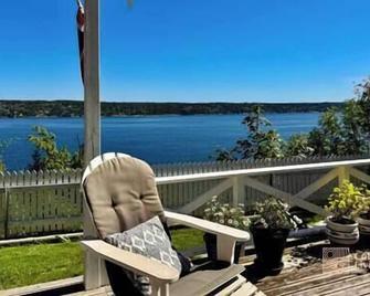 Cozy sea cabin with a great view - Asker - Balcony