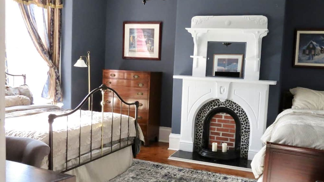 The Roses Heritage Inn