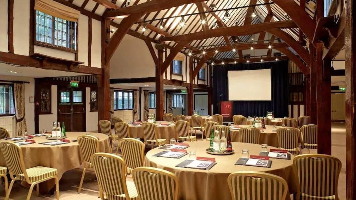 Sunday Box Hill Burford Bridge Hotel
