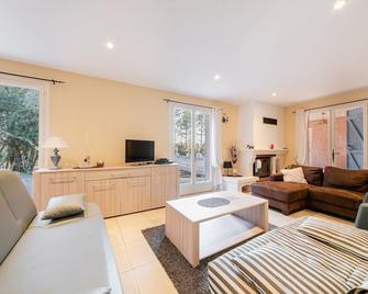 Esquiròu Varois - Maison avec piscine - Moissac-Bellevue - Sala de estar