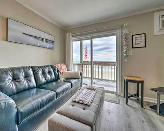 Chic Oceanfront North Topsail Beach Condo with Deck - North Topsail Beach - Living room