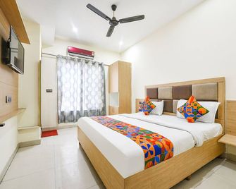 Via Panchkula Motels - Panchkula - Schlafzimmer