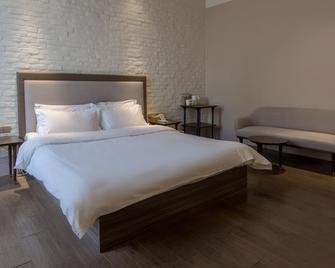 Ji Hotel Tianjin Jinwan Square - Tianjin - Bedroom