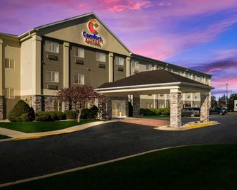 Comfort Suites Saginaw North - Saginaw - Rakennus